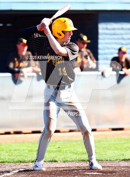 Thumbnail 2 in Galena vs. Ralston Valley (Coach Bob Invitational) photogallery.