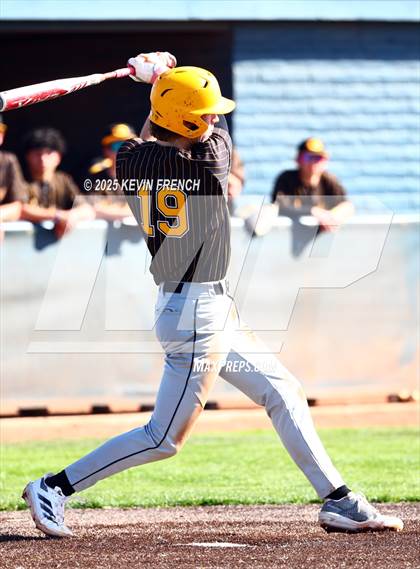 Thumbnail 1 in Galena vs. Ralston Valley (Coach Bob Invitational) photogallery.