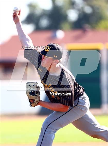 Thumbnail 1 in Galena vs. Ralston Valley (Coach Bob Invitational) photogallery.
