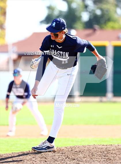Thumbnail 2 in Galena vs. Ralston Valley (Coach Bob Invitational) photogallery.