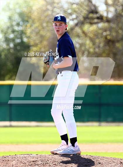 Thumbnail 2 in Galena vs. Ralston Valley (Coach Bob Invitational) photogallery.