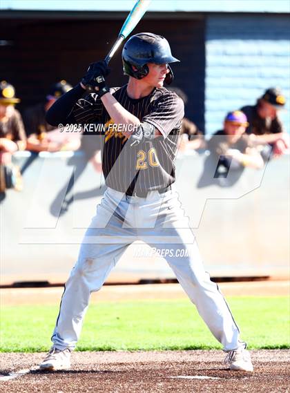 Thumbnail 3 in Galena vs. Ralston Valley (Coach Bob Invitational) photogallery.