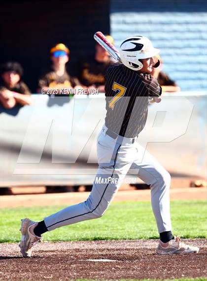 Thumbnail 2 in Galena vs. Ralston Valley (Coach Bob Invitational) photogallery.