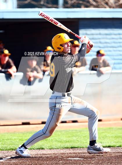 Thumbnail 2 in Galena vs. Ralston Valley (Coach Bob Invitational) photogallery.