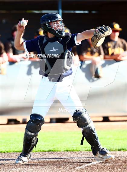 Thumbnail 3 in Galena vs. Ralston Valley (Coach Bob Invitational) photogallery.