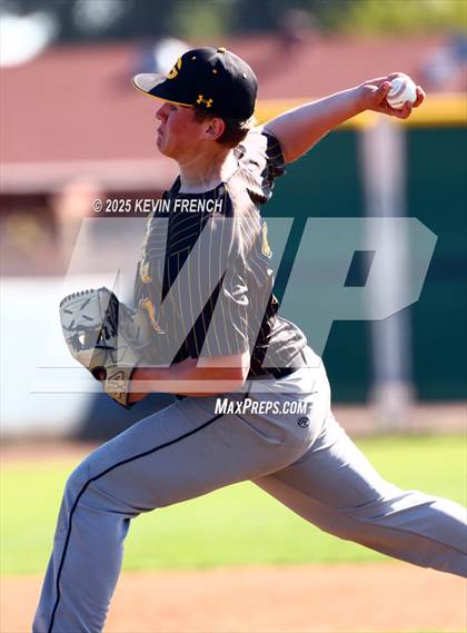 Thumbnail 3 in Galena vs. Ralston Valley (Coach Bob Invitational) photogallery.