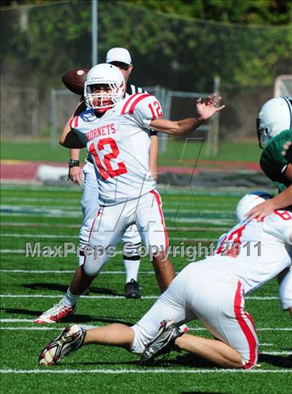Thumbnail 2 in JV: Branford @ Guilford photogallery.