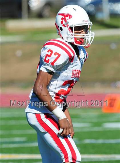 Thumbnail 3 in JV: Branford @ Guilford photogallery.