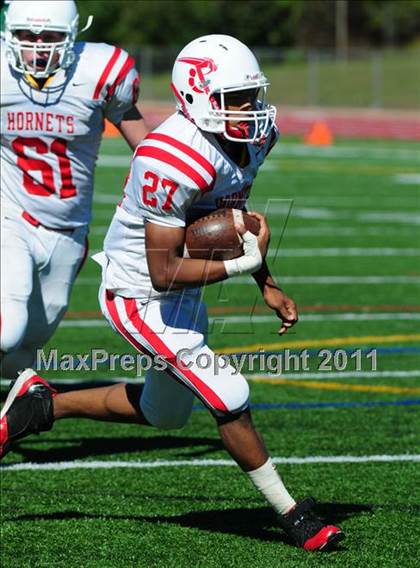 Thumbnail 2 in JV: Branford @ Guilford photogallery.