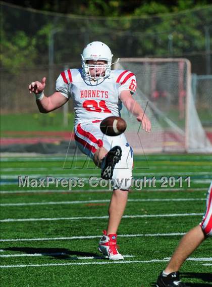 Thumbnail 2 in JV: Branford @ Guilford photogallery.