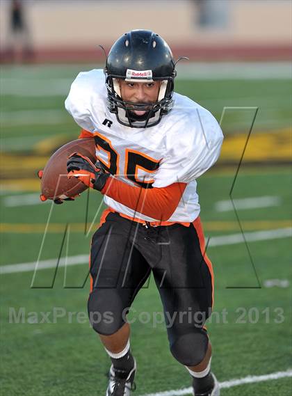 Thumbnail 3 in JV: Selma @ McClatchy photogallery.