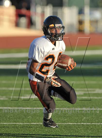 Thumbnail 1 in JV: Selma @ McClatchy photogallery.