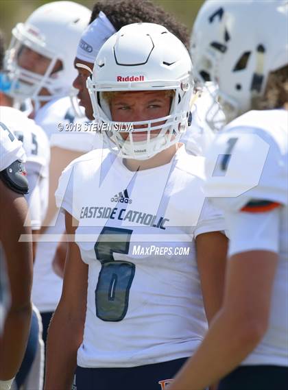 Thumbnail 3 in Eastside Catholic vs. Oaks Christian (Honor Bowl) photogallery.