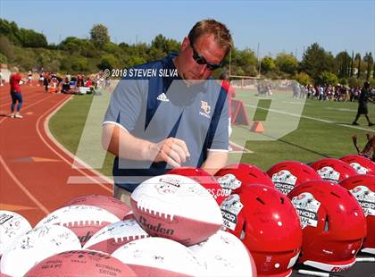 Thumbnail 1 in Eastside Catholic vs. Oaks Christian (Honor Bowl) photogallery.