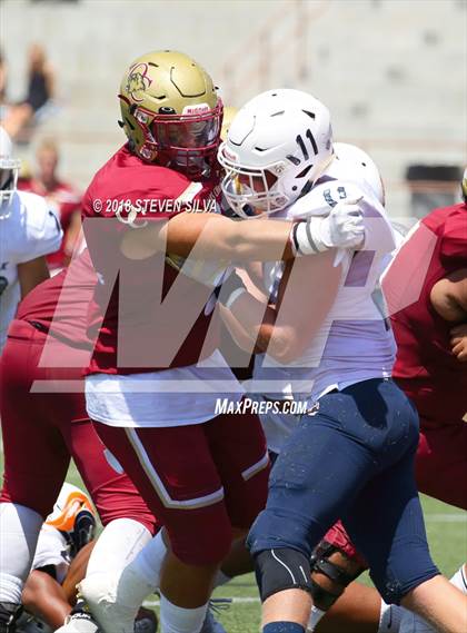 Thumbnail 3 in Eastside Catholic vs. Oaks Christian (Honor Bowl) photogallery.