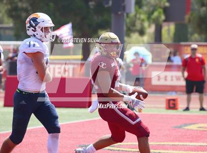 Thumbnail 1 in Eastside Catholic vs. Oaks Christian (Honor Bowl) photogallery.