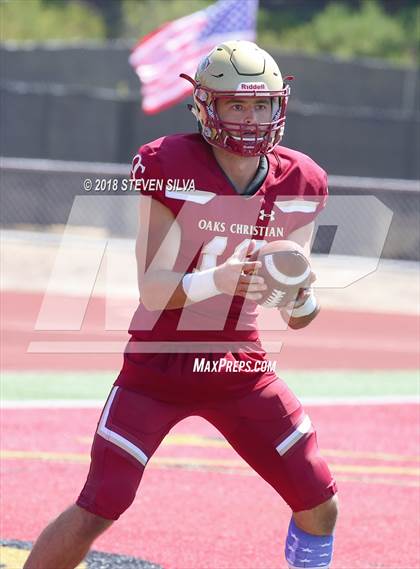 Thumbnail 2 in Eastside Catholic vs. Oaks Christian (Honor Bowl) photogallery.