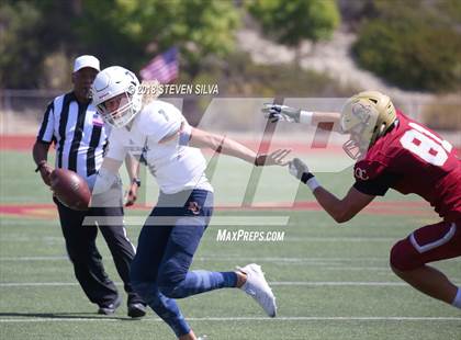 Thumbnail 3 in Eastside Catholic vs. Oaks Christian (Honor Bowl) photogallery.