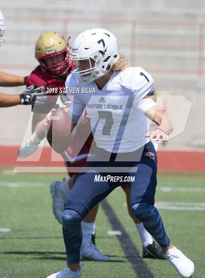 Thumbnail 2 in Eastside Catholic vs. Oaks Christian (Honor Bowl) photogallery.