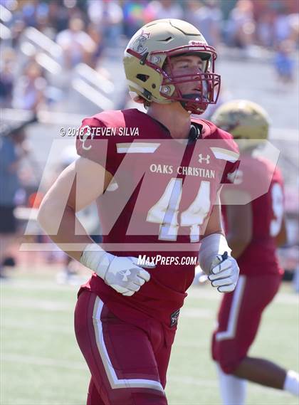 Thumbnail 1 in Eastside Catholic vs. Oaks Christian (Honor Bowl) photogallery.