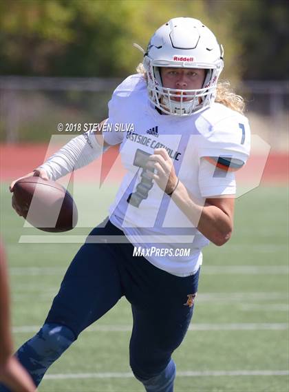 Thumbnail 1 in Eastside Catholic vs. Oaks Christian (Honor Bowl) photogallery.