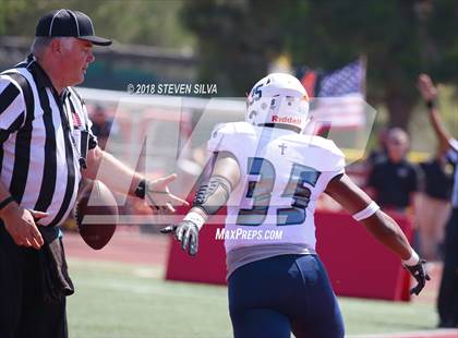 Thumbnail 3 in Eastside Catholic vs. Oaks Christian (Honor Bowl) photogallery.