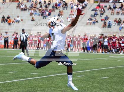 Thumbnail 3 in Eastside Catholic vs. Oaks Christian (Honor Bowl) photogallery.