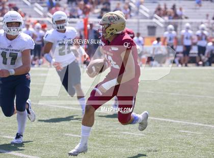 Thumbnail 1 in Eastside Catholic vs. Oaks Christian (Honor Bowl) photogallery.