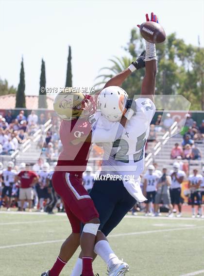 Thumbnail 2 in Eastside Catholic vs. Oaks Christian (Honor Bowl) photogallery.