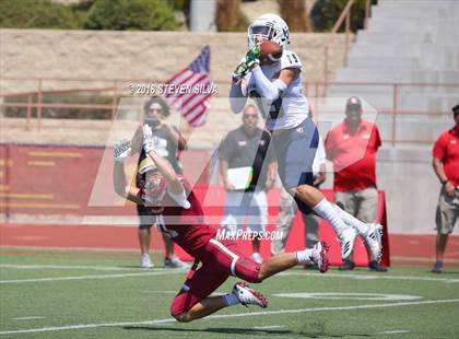 Thumbnail 3 in Eastside Catholic vs. Oaks Christian (Honor Bowl) photogallery.
