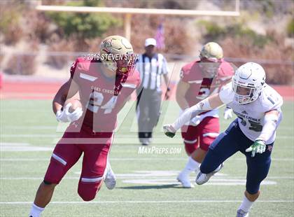 Thumbnail 1 in Eastside Catholic vs. Oaks Christian (Honor Bowl) photogallery.
