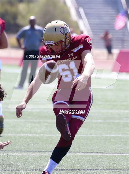 Thumbnail 3 in Eastside Catholic vs. Oaks Christian (Honor Bowl) photogallery.