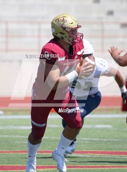 Thumbnail 2 in Eastside Catholic vs. Oaks Christian (Honor Bowl) photogallery.