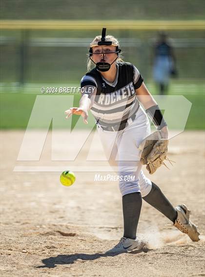 Thumbnail 1 in Blue Springs South @ Lincoln Northeast photogallery.