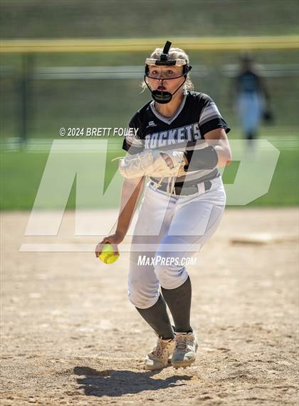 Thumbnail 1 in Blue Springs South @ Lincoln Northeast photogallery.