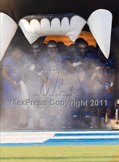 Thumbnail 1 in Nimitz @ North Crowley photogallery.