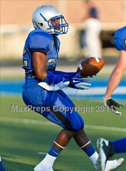 Thumbnail 1 in Nimitz @ North Crowley photogallery.