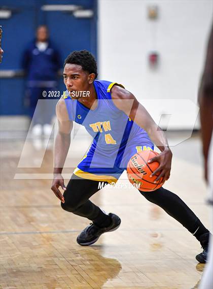 Thumbnail 3 in Washington vs Center (UIL 4A Reg III Semifinal) photogallery.