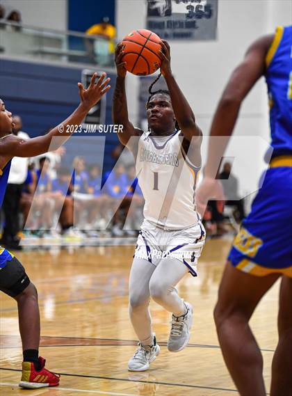 Thumbnail 2 in Washington vs Center (UIL 4A Reg III Semifinal) photogallery.