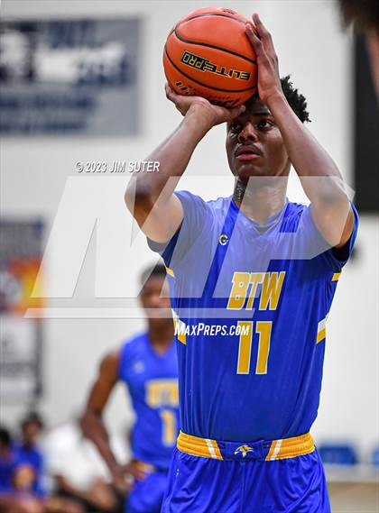 Thumbnail 1 in Washington vs Center (UIL 4A Reg III Semifinal) photogallery.