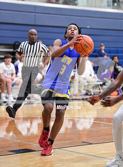 Thumbnail 3 in Washington vs Center (UIL 4A Reg III Semifinal) photogallery.