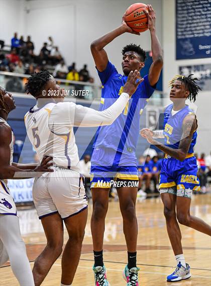 Thumbnail 2 in Washington vs Center (UIL 4A Reg III Semifinal) photogallery.