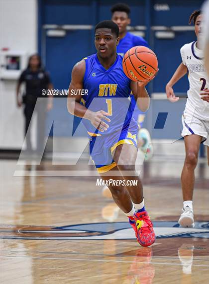 Thumbnail 1 in Washington vs Center (UIL 4A Reg III Semifinal) photogallery.
