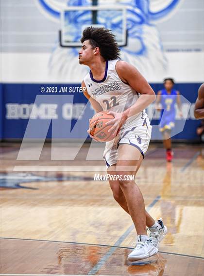 Thumbnail 2 in Washington vs Center (UIL 4A Reg III Semifinal) photogallery.
