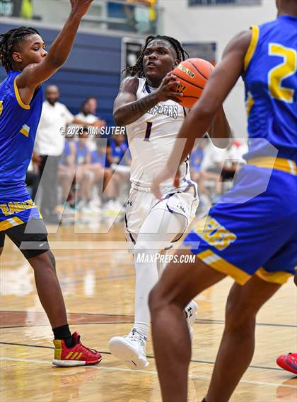 Thumbnail 3 in Washington vs Center (UIL 4A Reg III Semifinal) photogallery.