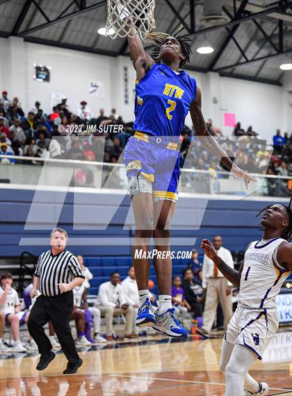 Thumbnail 1 in Washington vs Center (UIL 4A Reg III Semifinal) photogallery.