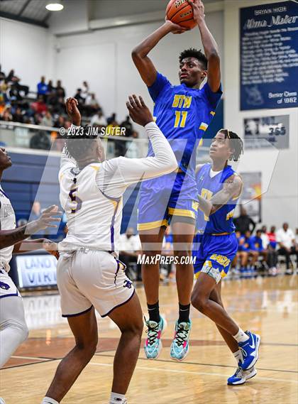 Thumbnail 3 in Washington vs Center (UIL 4A Reg III Semifinal) photogallery.