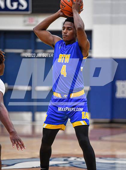 Thumbnail 3 in Washington vs Center (UIL 4A Reg III Semifinal) photogallery.