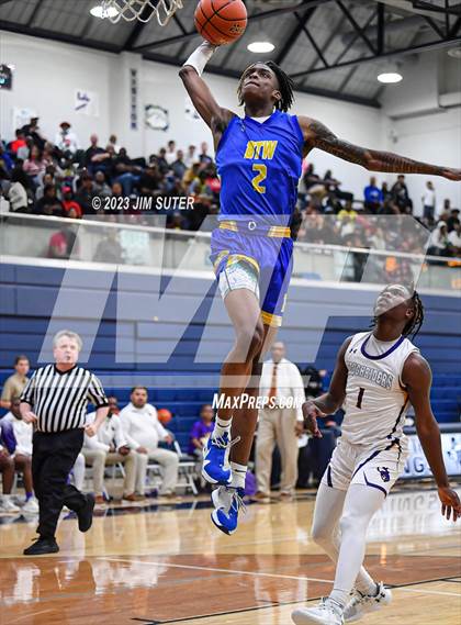 Thumbnail 3 in Washington vs Center (UIL 4A Reg III Semifinal) photogallery.