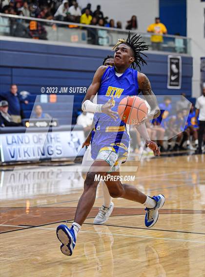 Thumbnail 2 in Washington vs Center (UIL 4A Reg III Semifinal) photogallery.